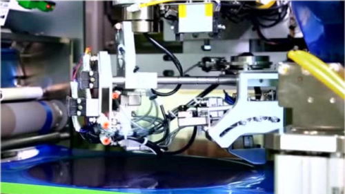 突破芯片生產(chǎn)最大難關(guān),28納米光刻機(jī)橫空出世,網(wǎng)友 牛